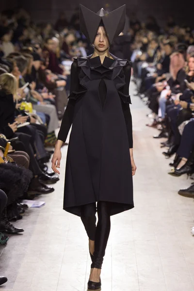 Look 34